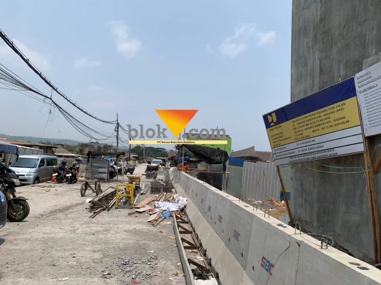 Pembangunan Jalan Pasar Gadang Lebih Cepat, Ditarget Rampung November (blok-a.com / Yogga Ardiawan)