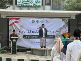 Upacara peringatan Hari Santri Nasional 2026 di lingkungan kampus Universitas Islam Malang. (blok-a.com/ M Berril Labiq)