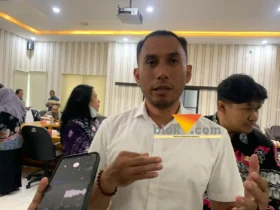Anggota DPRD Kabupaten Malang, Zulham Akhmad Mubarrok sepakat berdamai dengan Pak Dur (blok-a.com / Yogga Ardiawan)