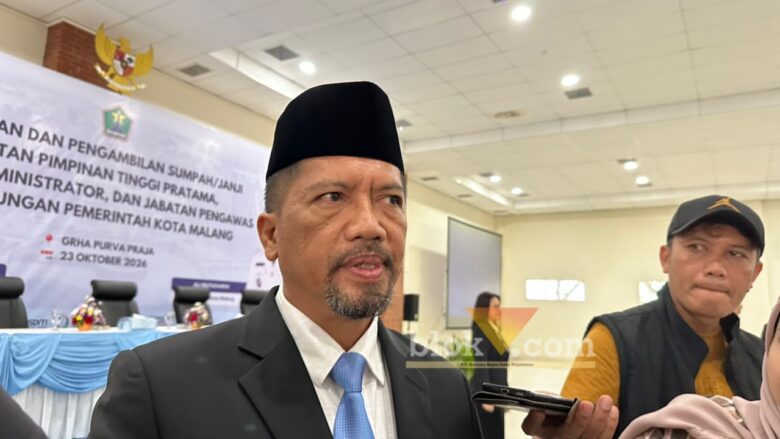 Kepala DLH Kota Malang, Gamaliel Raymond Hatigoran Matondang usai pelantikan (blok-a.com/Berril Labiq)