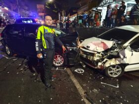 Petugas Unit Laka berada di lokasi kecelakaan (dok. Unit Gakkum Satlantas Polresta Malang Kota)