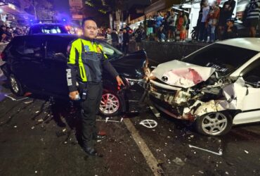 Petugas Unit Laka berada di lokasi kecelakaan (dok. Unit Gakkum Satlantas Polresta Malang Kota)