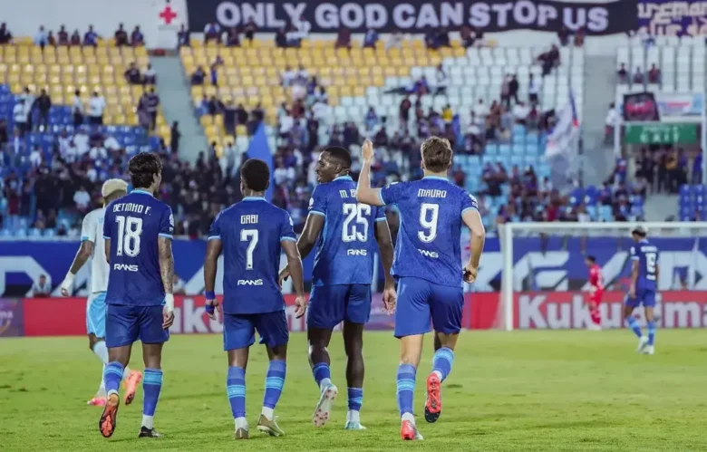 Ilustrasi squad Arema FC dalam suatu pertandingan (foto: Arema FC)