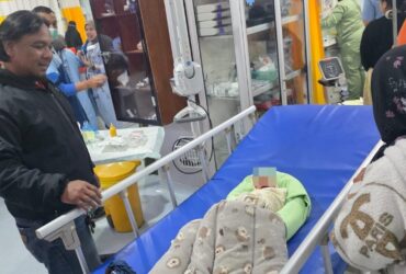 Bayi yang ditemukan di Sukun, Malang kini sudah dirawat di RSSA Malang (foto: dok. Humas Polresta Malang for blok-a.com)